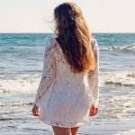 Sukienki z koronkowymi wstawkami