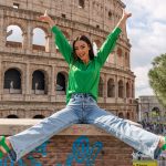 Damskie jeansy wide leg w stylizacji z koszulą