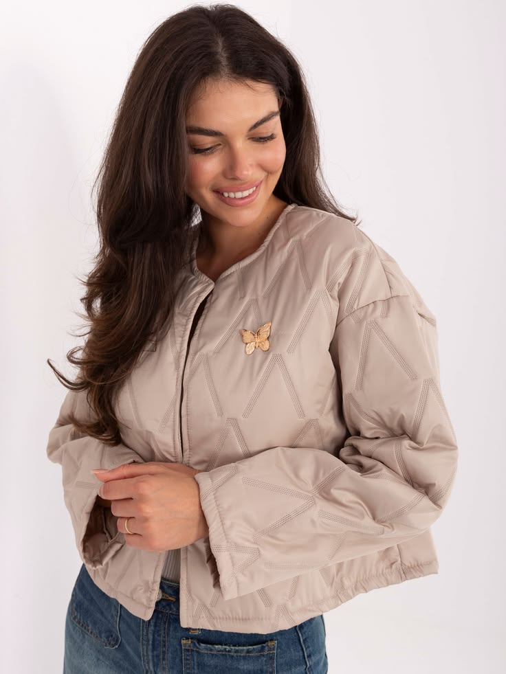 Najmodniejsze kolory ubrań sezonu – jakie wybrać wiosną?