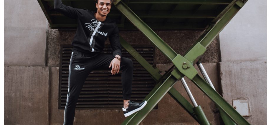 Męska bluza bez kaptura z napisami i długim rękawem