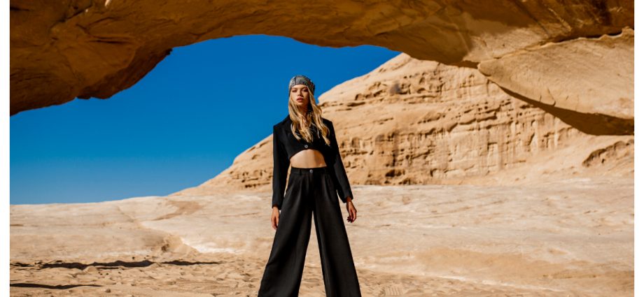 Modny komplet damski na lato w kolorze czarnym