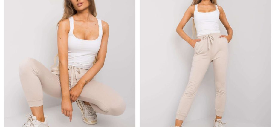 Stylizacje ice cream cone look z beżowymi spodniami i białym topem