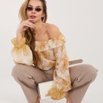 Najmodniejsze bluzki damskie sezonu