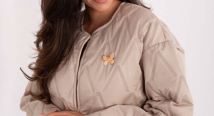 sprawdź najmodniejsze kolory ubrań damskich w sklepie ebutik.pl