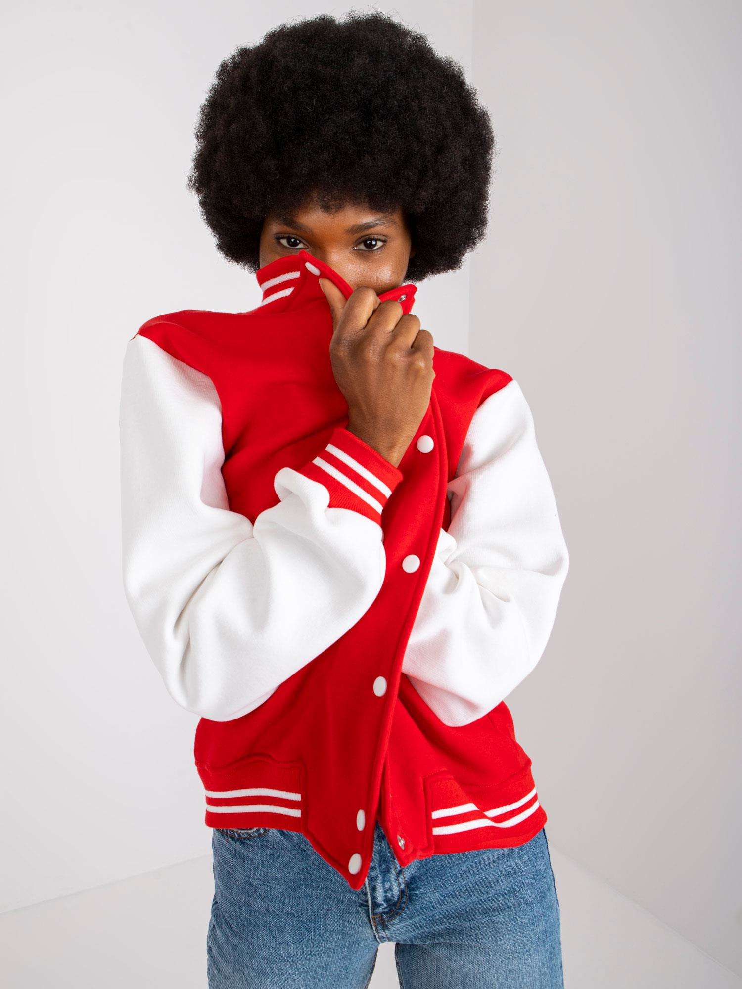 Bomberki to najmodniejsze kurtki tego sezonu