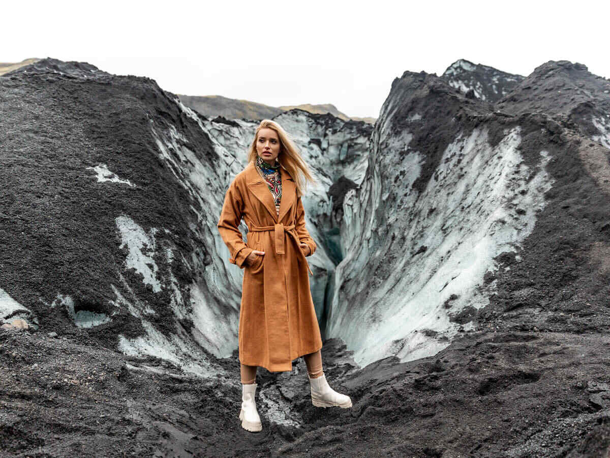 Płaszcz damski na zimę – jak go dopasować do swojej sylwetki?