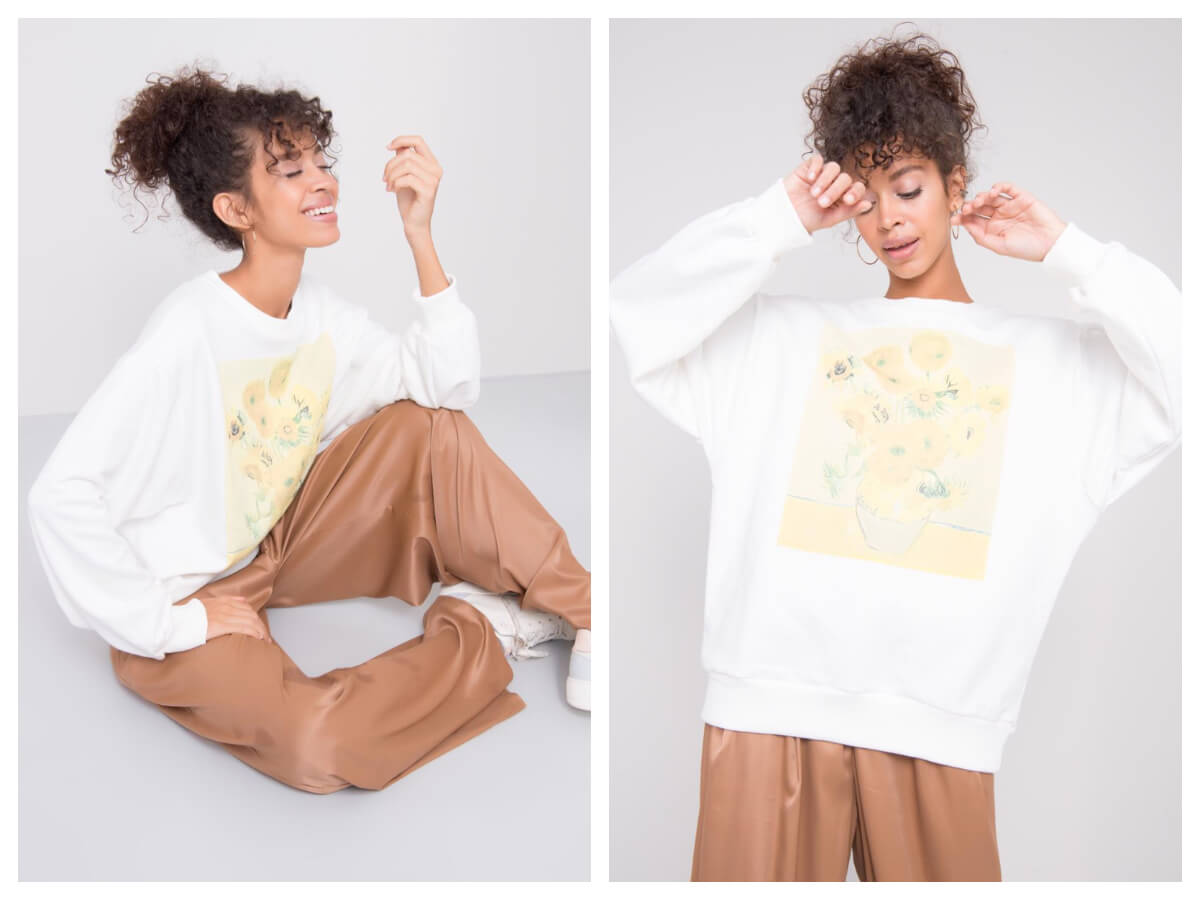 Bluzy damskie z nadrukiem – modny element street style’u