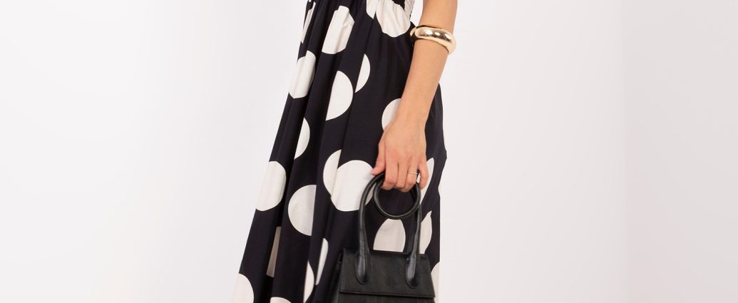 Sukienka jako system stylu: jak rynek mody online w Polsce redefiniuje kobiecą garderobę