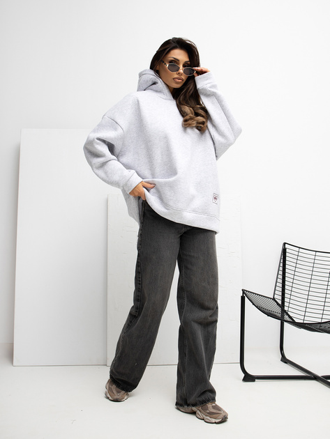 Jasnoszara-damska-bluza-basic-z-naszywka-RUE-PARIS-415841_2 Jasnoszara damska bluza basic z naszywką RUE PARIS