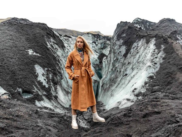 Jak dobrać płaszcz damski na zimę do sylwetki